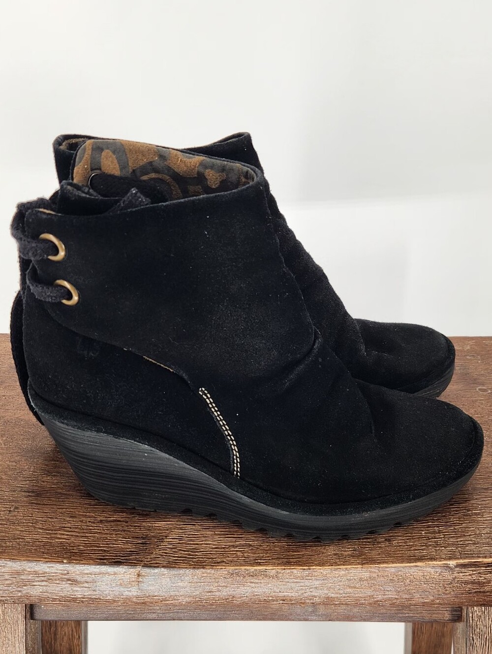 Fly London Yama Wedge Boots Size 39 Winter ,fall,classic ,suede Leather.